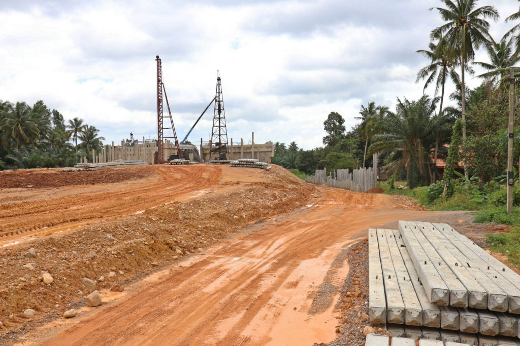 คลองระบายน้ำ-ถนนเลี่ยงเมือง2 โครงการกว่า800ล้านสร้างช้าทำชาวบ้านเดือดร้อน 9