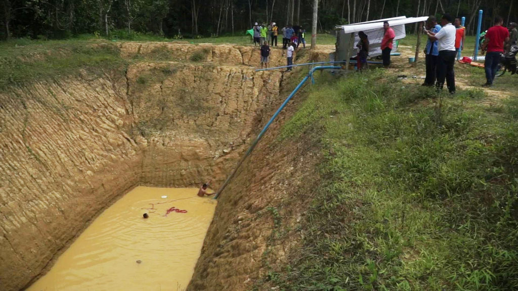 สลดปู่อายุ85ปีหายจากบ้านพบตกสระน้ำลึกกว่า10เมตรตายอนาถ 2