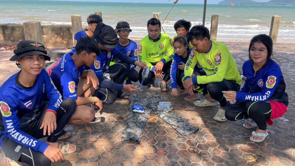 พบกางเกงลายพรางทหารเรือ 3