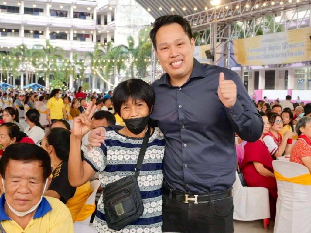 สนามเลือกตั้งเขต1"ลูกหมี-นายกศรีชัย" 3
