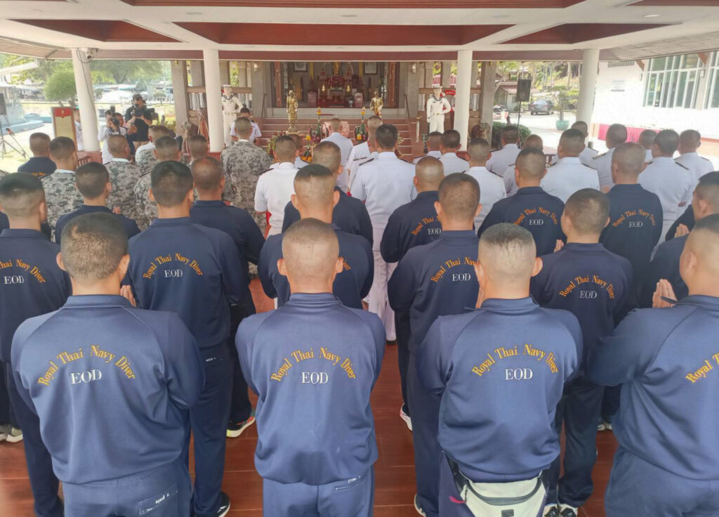 บวงสรวง"เสด็จเตี่ย"กู้เรือสุโขทัย 11