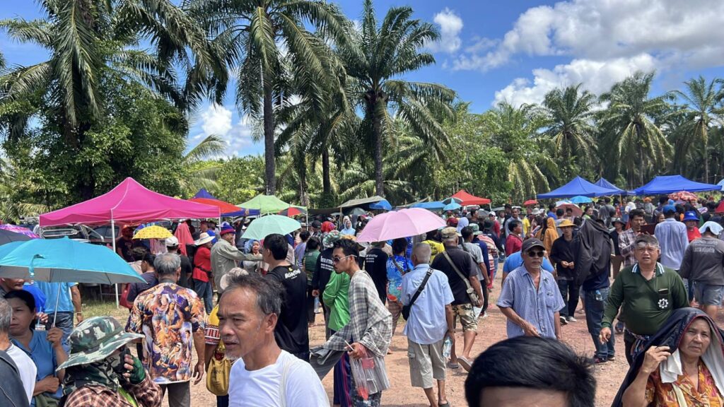 ทหารผ่านศึก-ชาวบ้านกว่า2พันฮือ 18