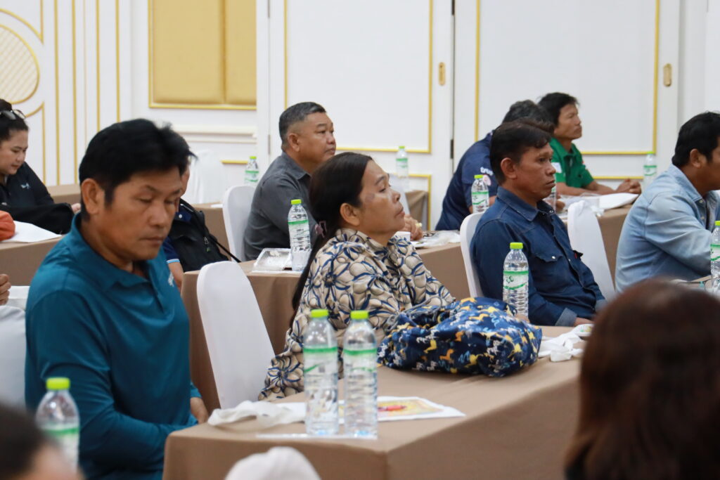 อบจ.ชุมพร เดินหน้าอบรมผู้นำชุมชน-เยาวชน 20