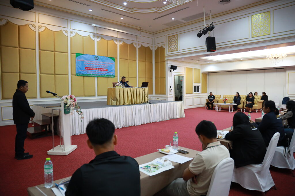 อบจ.ชุมพร เดินหน้าอบรมผู้นำชุมชน-เยาวชน 17