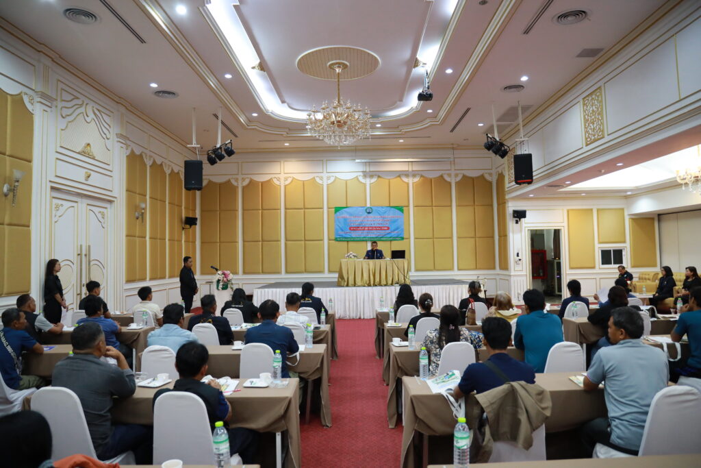 อบจ.ชุมพร เดินหน้าอบรมผู้นำชุมชน-เยาวชน 16