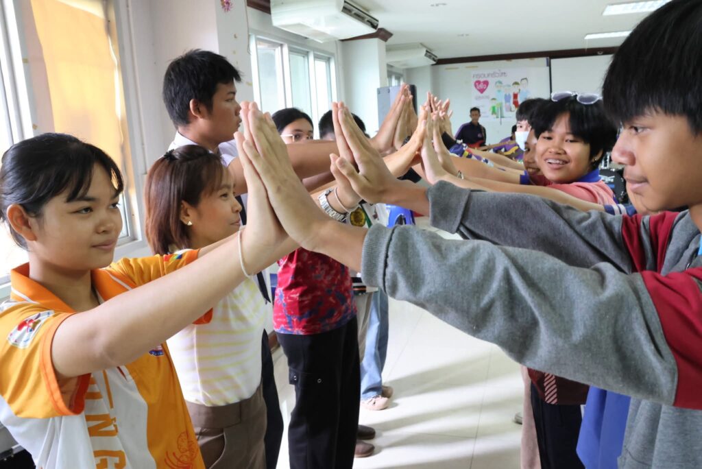 เสริมสร้างครอบครัวแข้มแข็ง 24