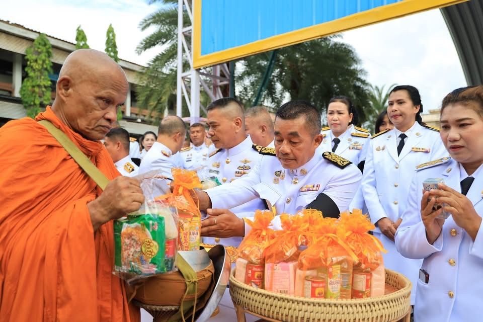 อบจ.ชุมพรรางมพิธีเฉลิมพระเกียรติพระบรมราชินี 12