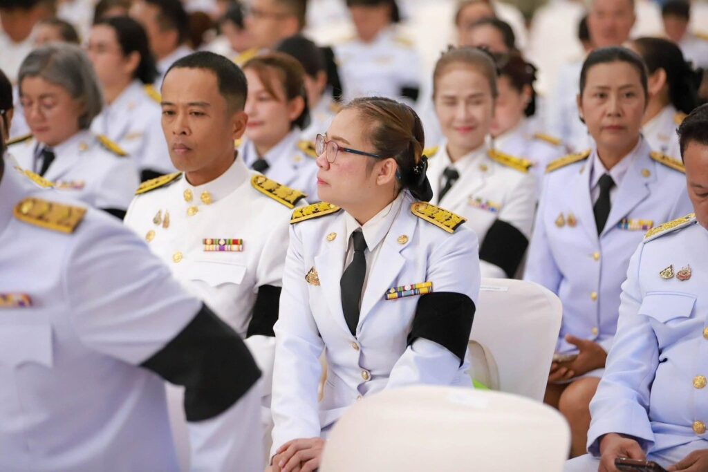 อบจ.ชุมพรร่วมพิธีถวายน้ำสรงพระศพ 8