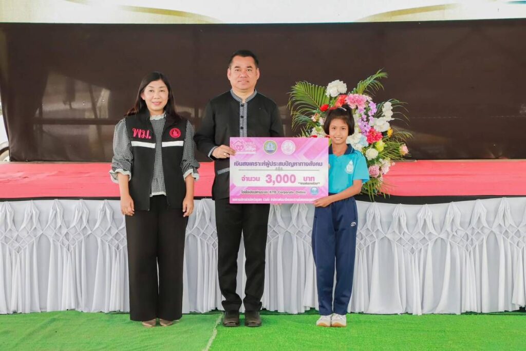 อบจ.ชุมพรพบประชาชนพร้อมบริการกว่า1300คน 17