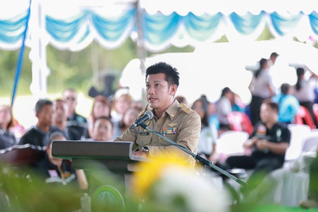อบจ.ชุมพรพบประชาชนพร้อมบริการกว่า1300คน 26