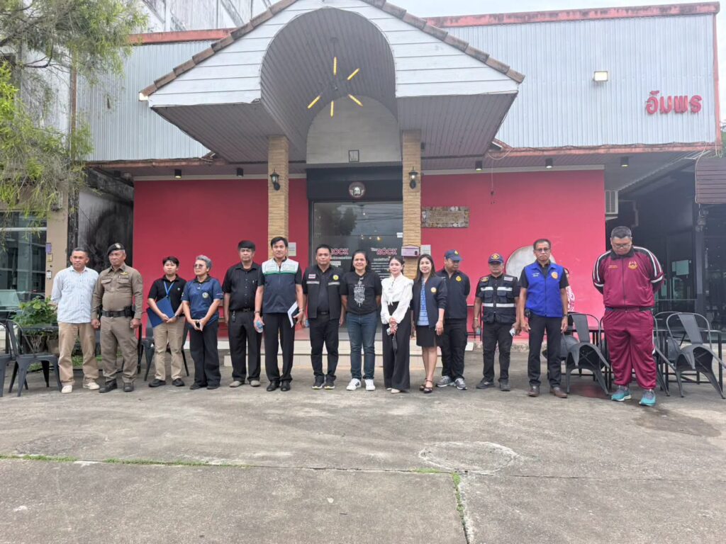 เทศบาลเมืองชุมพรตรวจเข้มสถานบริการ 14