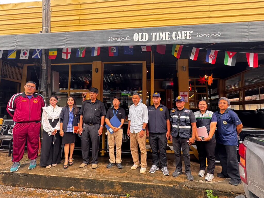 เทศบาลเมืองชุมพรตรวจเข้มสถานบริการ 7