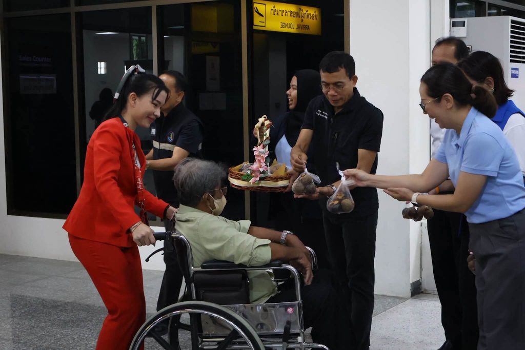 ชุมพรกระจายผลไม้ผ่านสนามบิน 7